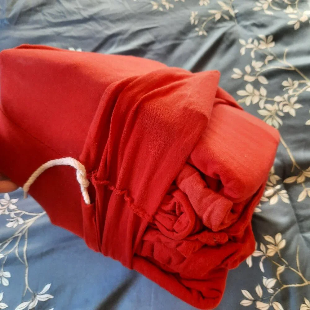 MAINSTAYS Jersey Knit Sheet Set NWT! - Red, Full Size Bed